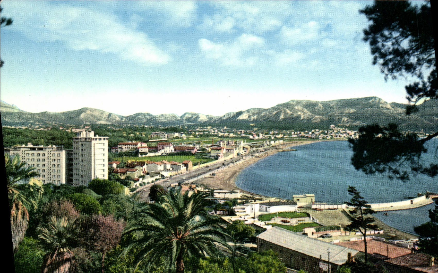 CPM Marseille Promenade de la Corniche La Plage
