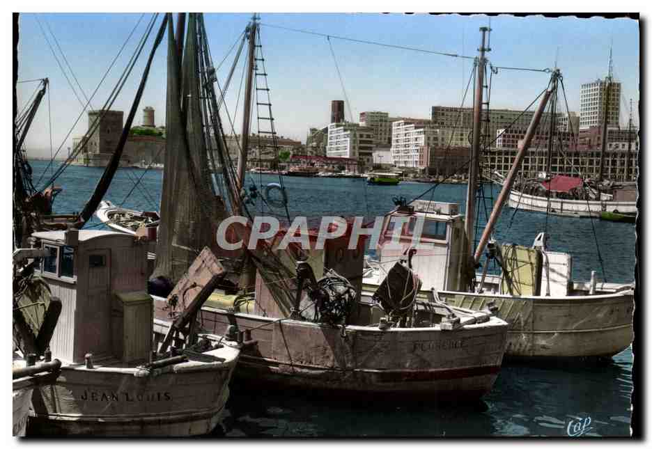 CPM Marseille L'entree du Vieux Port Bateaux