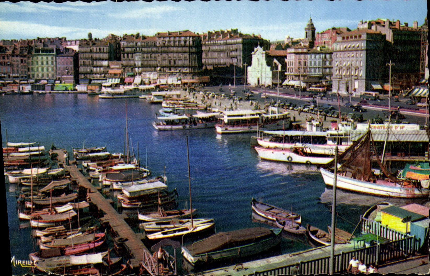 CPM Marseille Un Coin du Vieux Port et le Qual des Belges