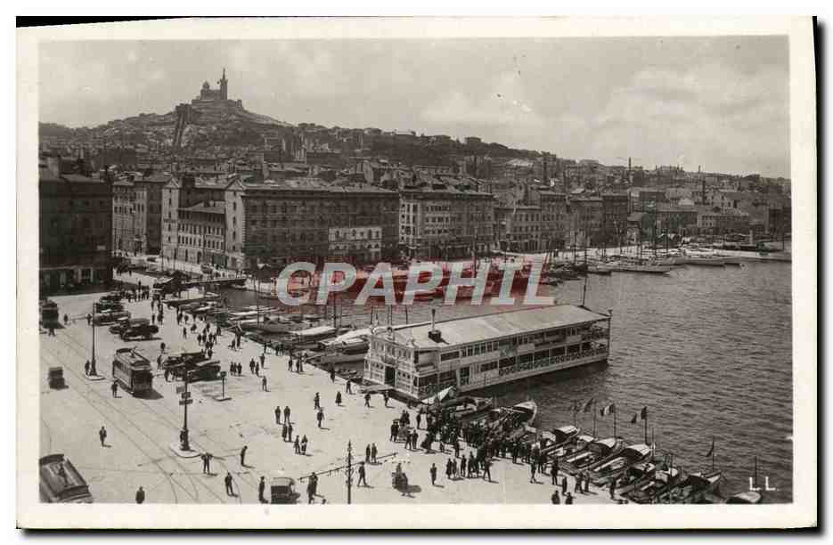 CPA Marseille Le Quai des Belges et ND de la Garde