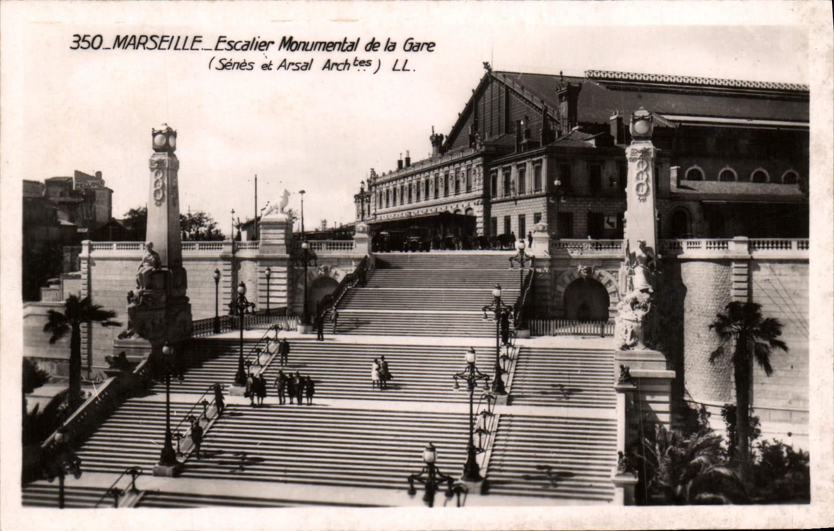 CPA Marseille Escalier Monumental de la Gare 