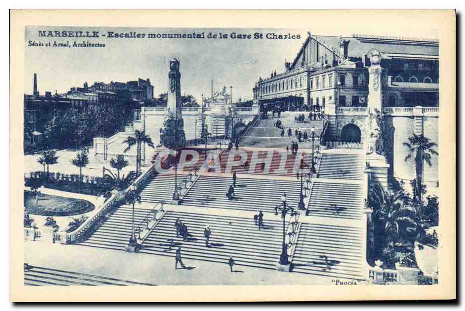 CPA Marseille Escalier monumental de la gare St Charles