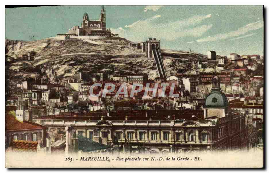 CPA Marseille Vue generale sur N D de la Garde 