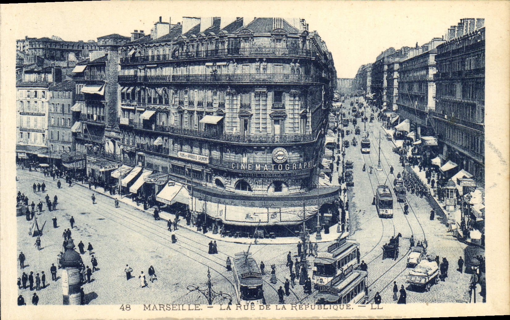 CPA Marseille La Rue de la Repulique 