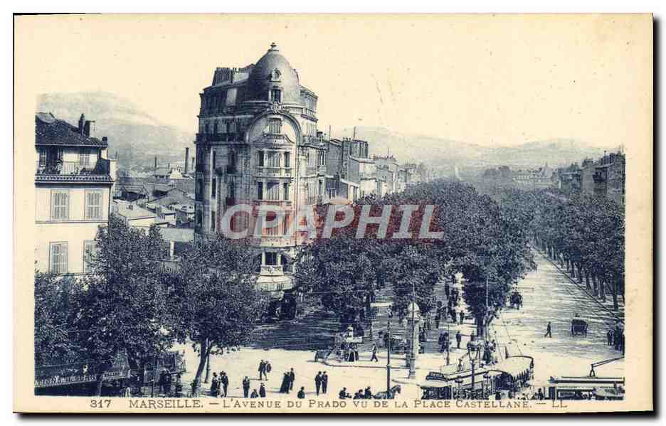 CPA Marseille L'Avenue du Prado vu de la Place Castellane 