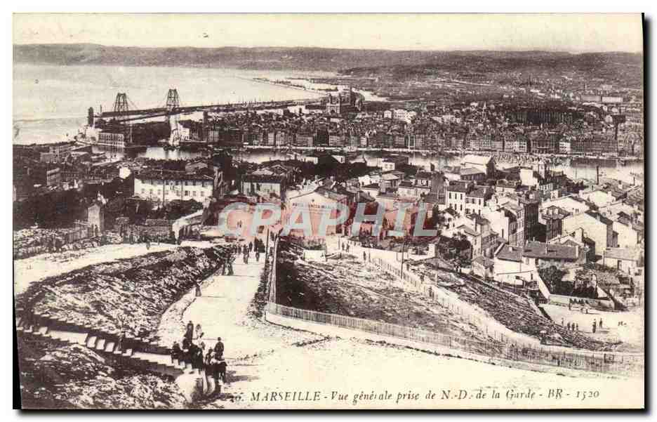 CPA Marseille Vue generale prise de N D de la Garde 