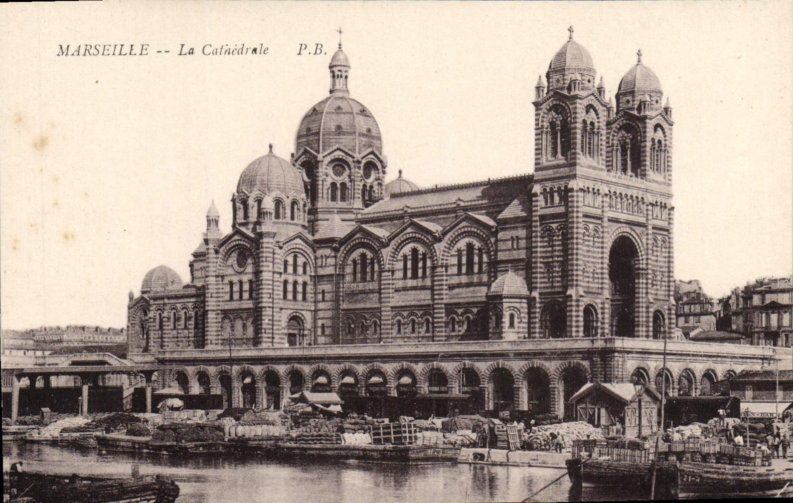 CPA Marseille La Cathedrale 