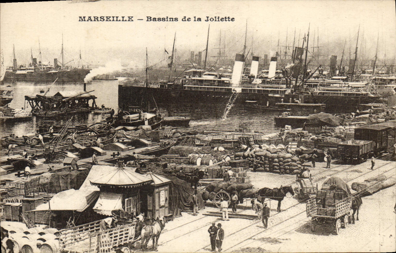 Marseille — Bassins de la Joliette — Éditeur CPAPHIL, n° de série non visible