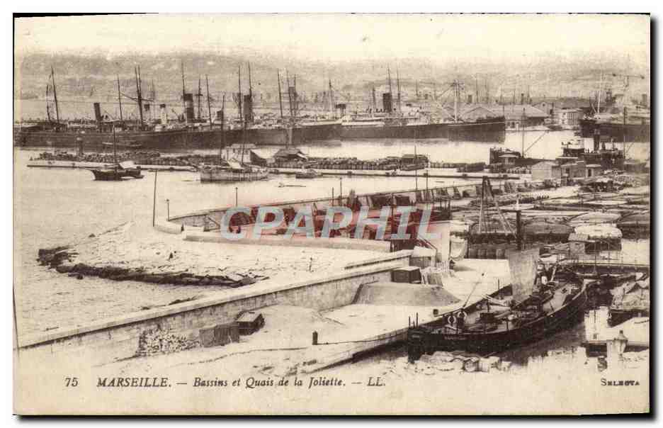 CPA Marseille Bassins et Quais de la Joliette Bateaux