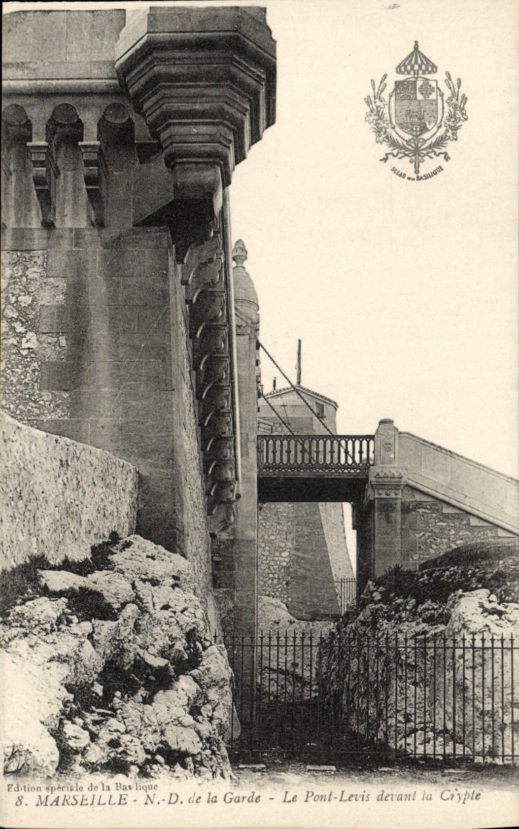 CPA Marseille ND de la garde le pont levis devant la Crypte 