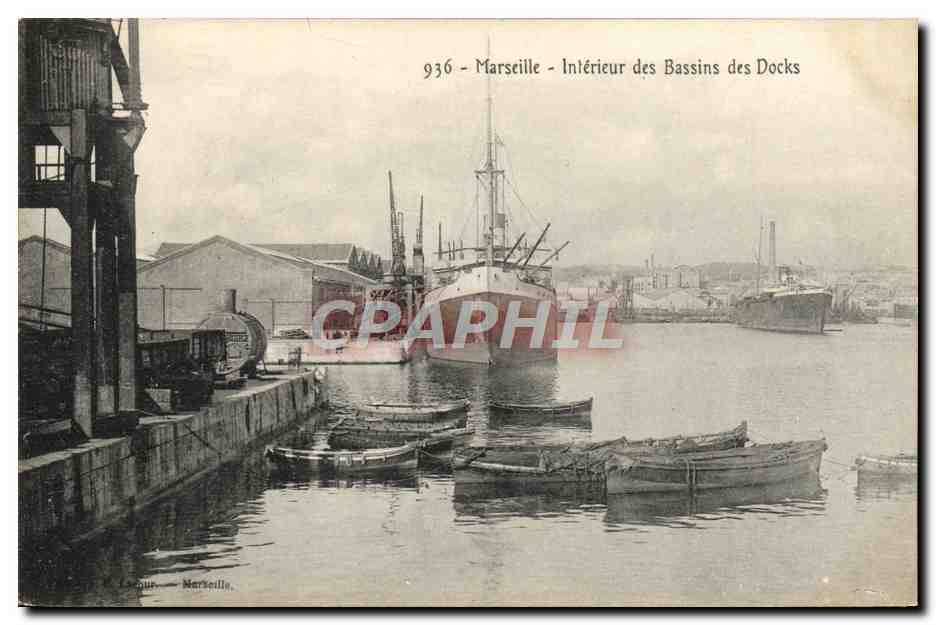 CPA Marseille Interieur des bassins des docks Bateaux 