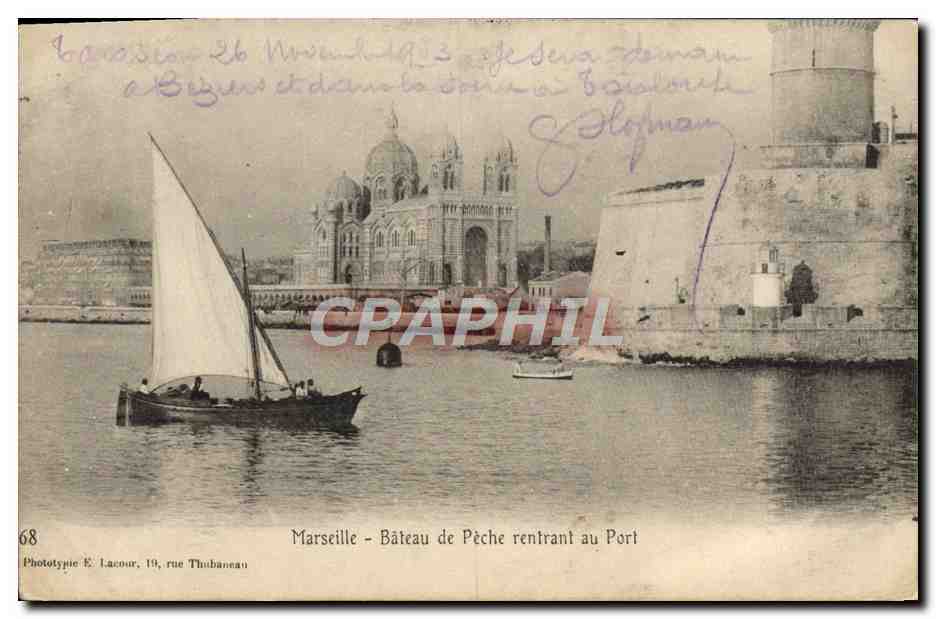 CPA Marseille Bateau de peche rentrant au port Bateau 