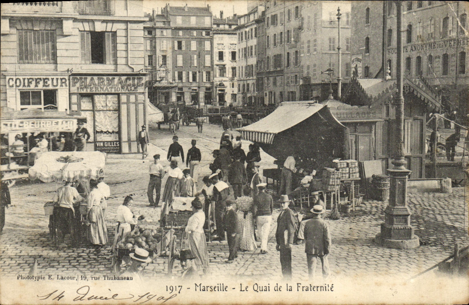 CPA Marseille Le quai de la fraternite