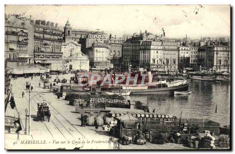 CPA Marseille vue sur le quai de la fratenite