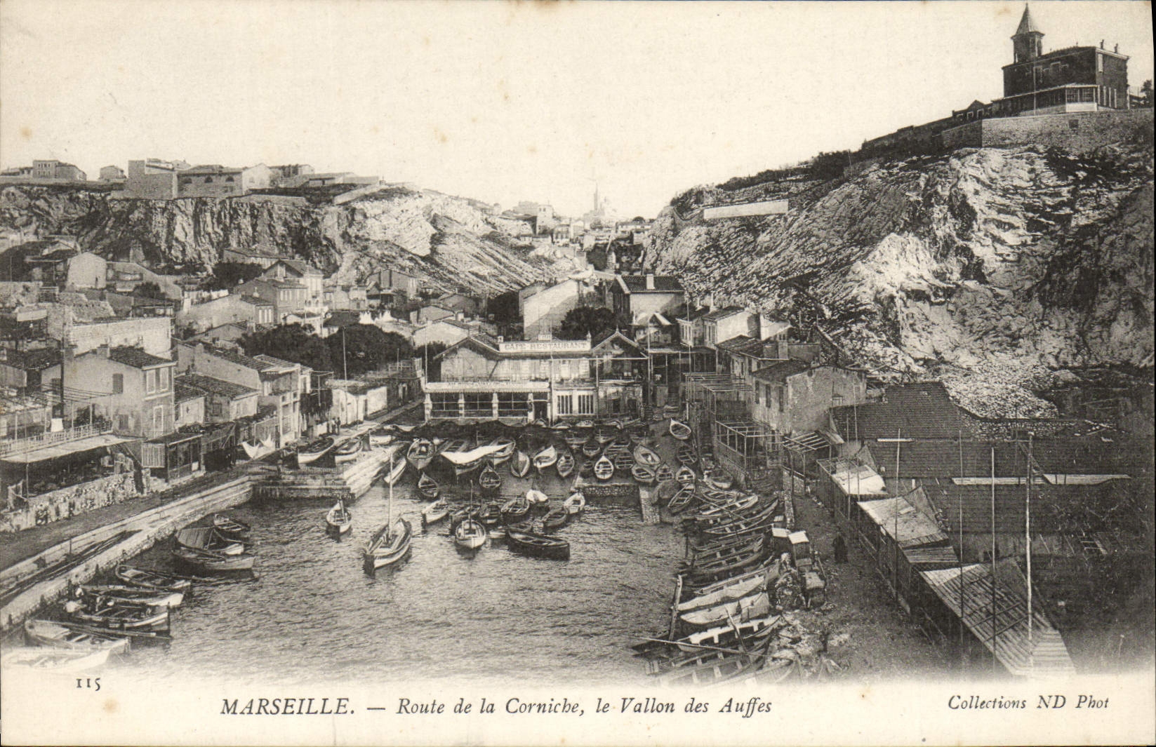 CPA Marseille Route de la corniche le vallon des Auffes