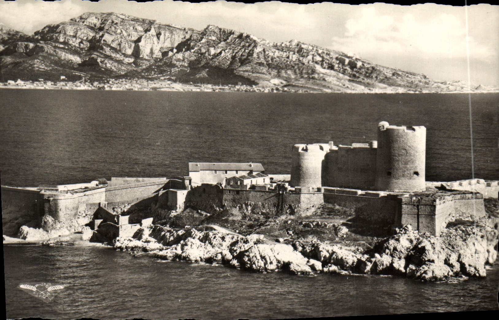 CPA Marseille Vue Aerienne Le Chateau d'If