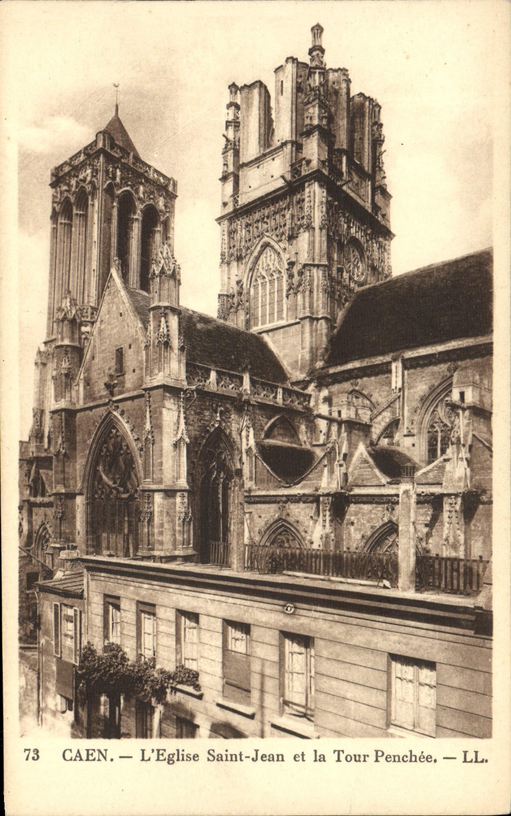 CPA Caen L'Eglise Saint Jean et tour Penchee