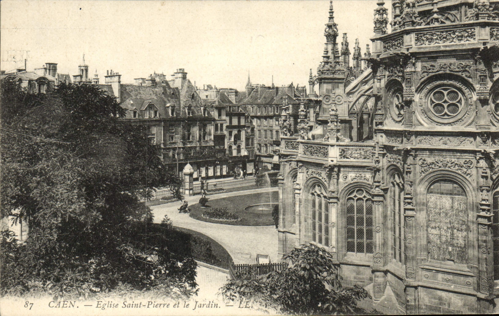 Caen — Église Saint-Pierre et le Jardin — LE.