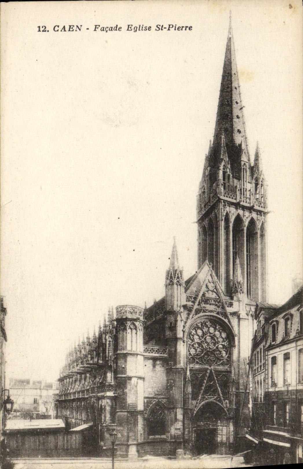 CPA Caen Facade l'Eglise Saint Pierre