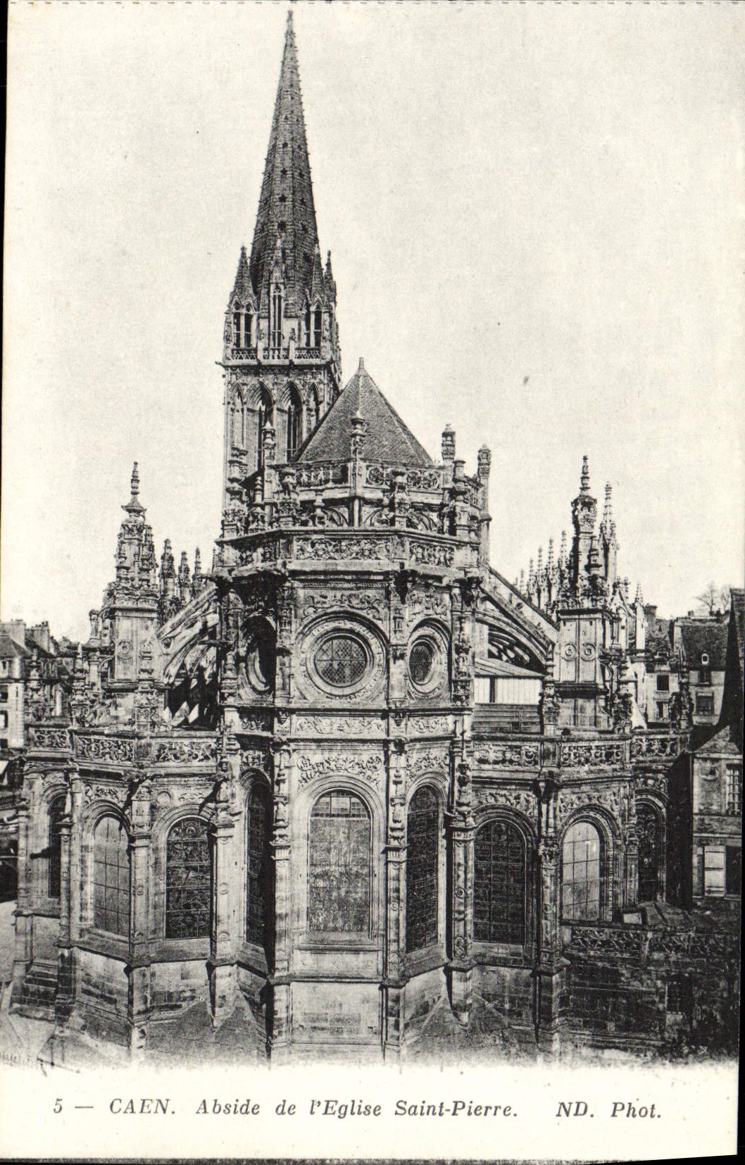 CPA Caen Abside de L'Eglise Saint Pierre 