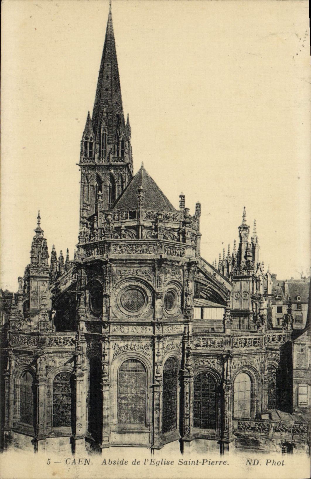CPA Caen Abside de L'Eglise Saint Pierre 