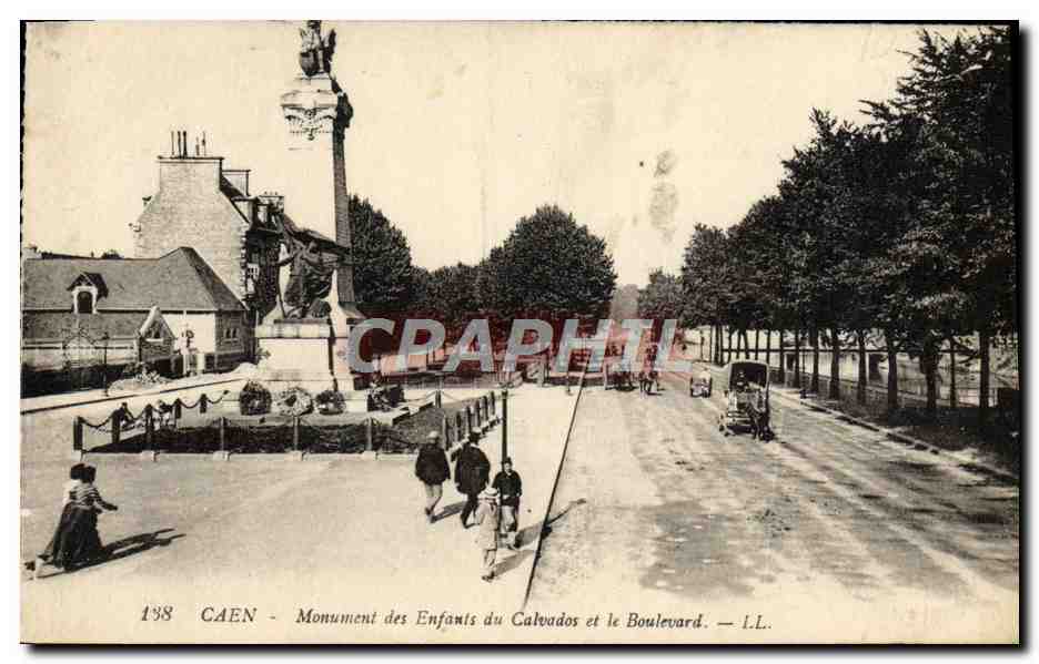 CPA Caen Monument des Enfants Du Calvados et le Boulevard