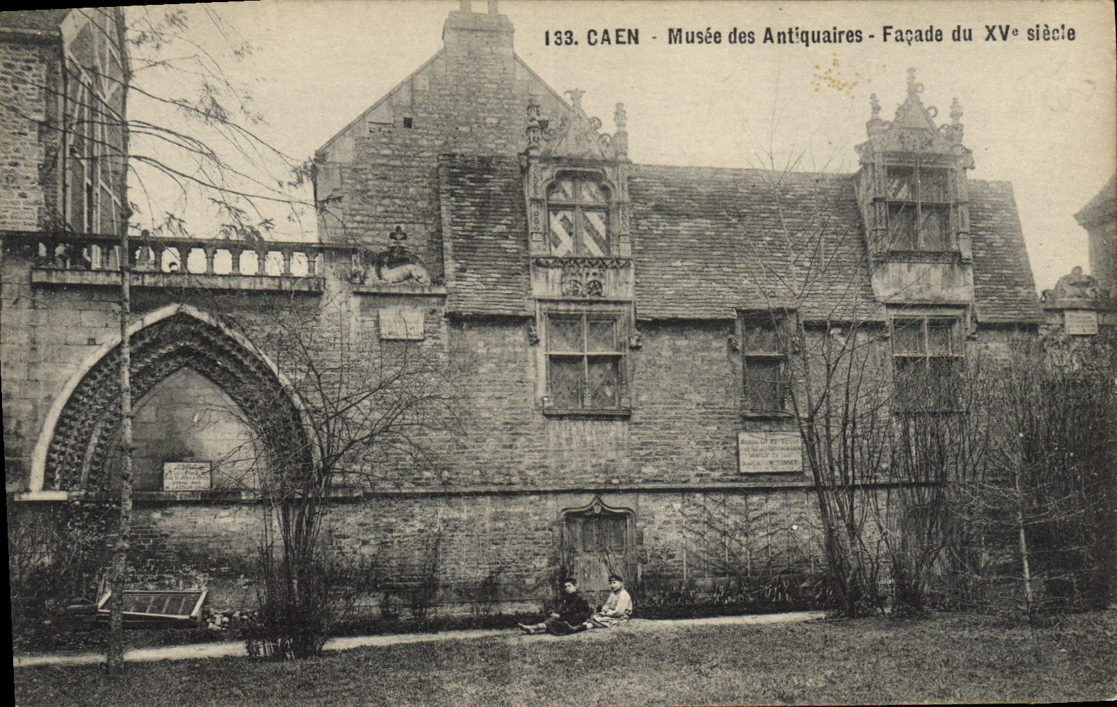 Caen - Musée des Antiquaires - Façade du XVᵉ siècle