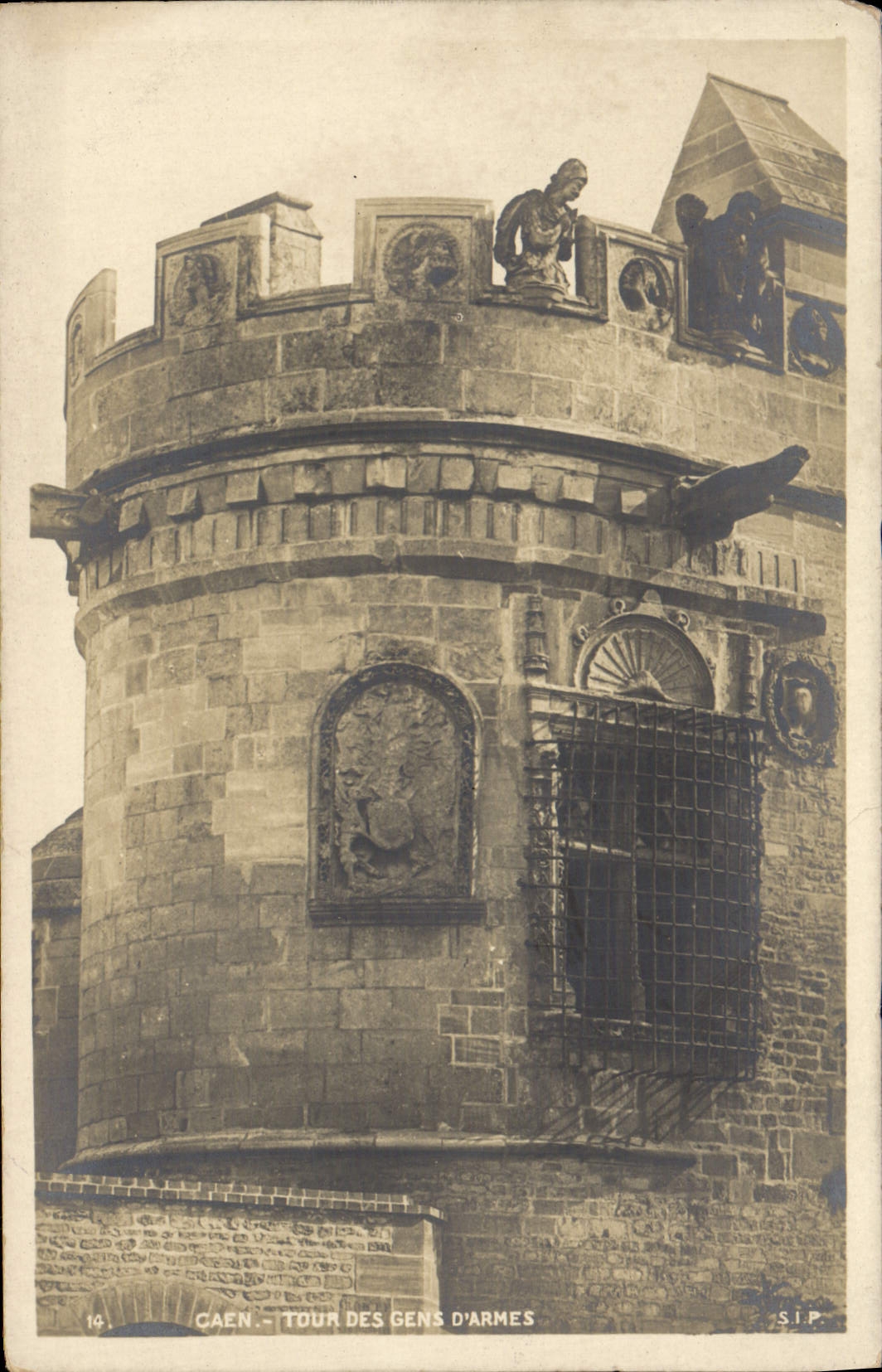 CPA Caen Tour Des Gens D'Armes