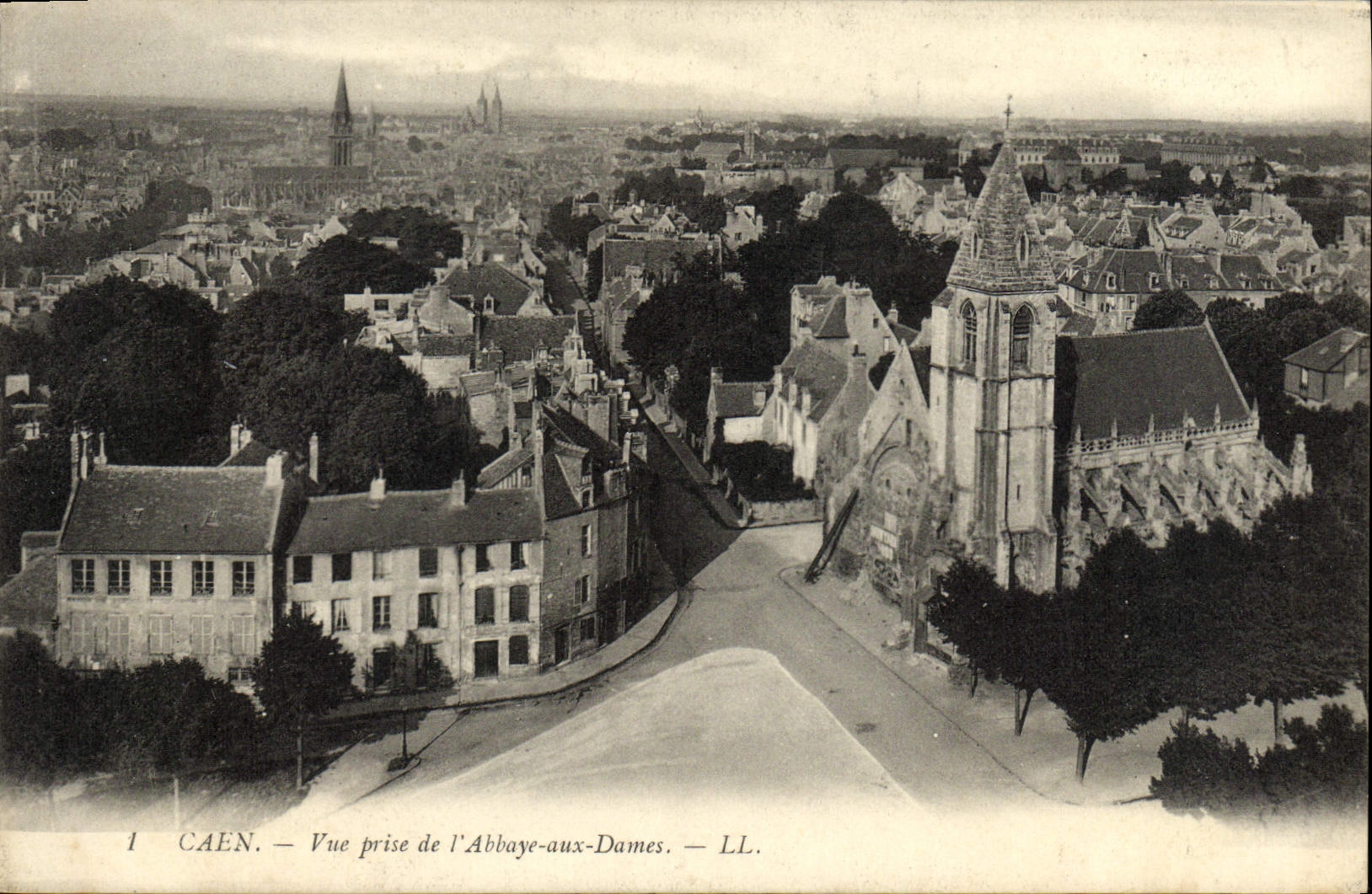 Caen — Vue prise de l'Abbaye-aux-Dames — LL.