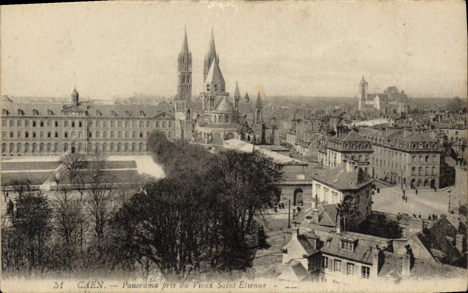 CAEN — Panorama pris du Vieux Saint-Étienne — Éditeur : Lévy Frères et Cie, Paris, n° 51