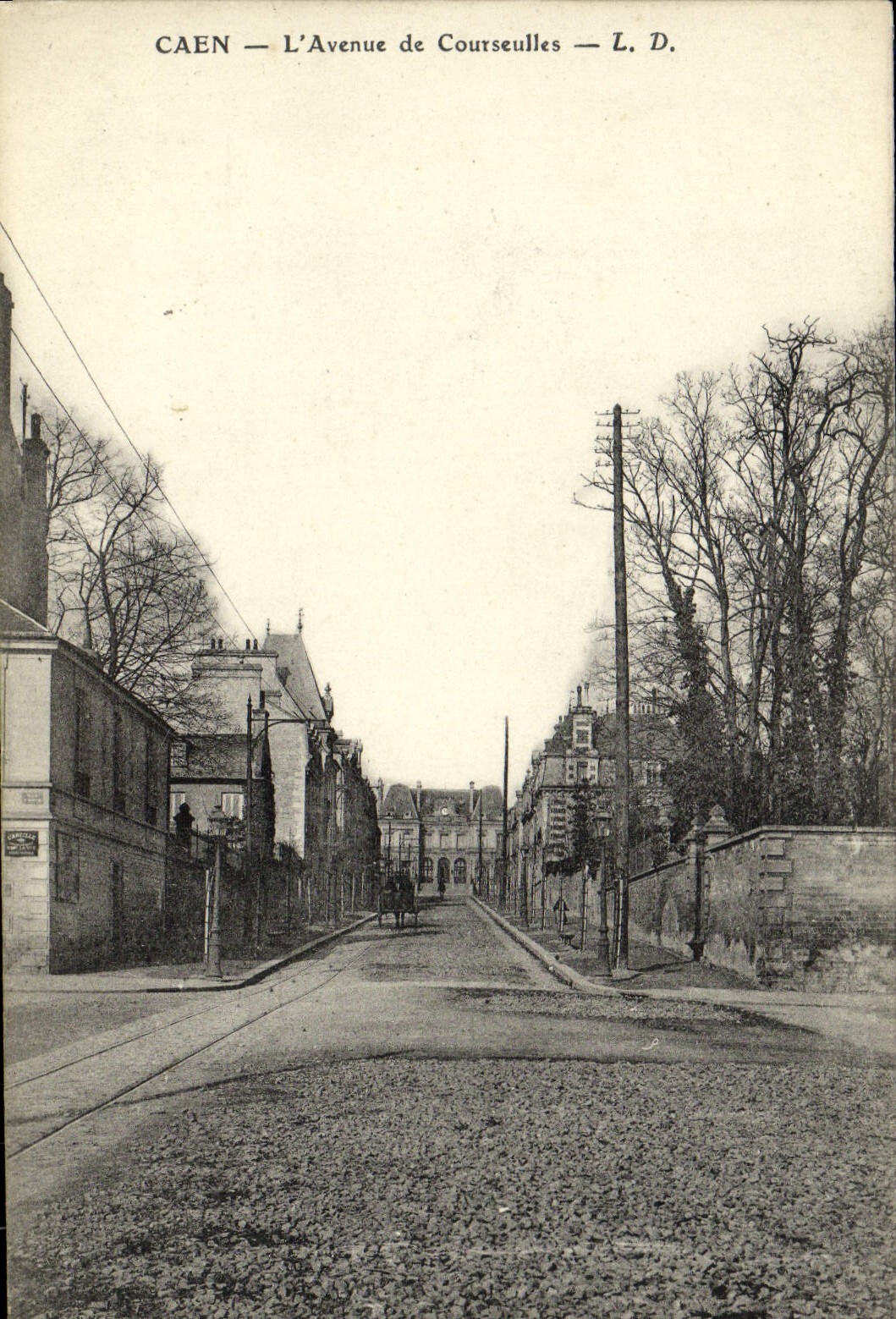 CPA Caen L'Avenue de Courseulles