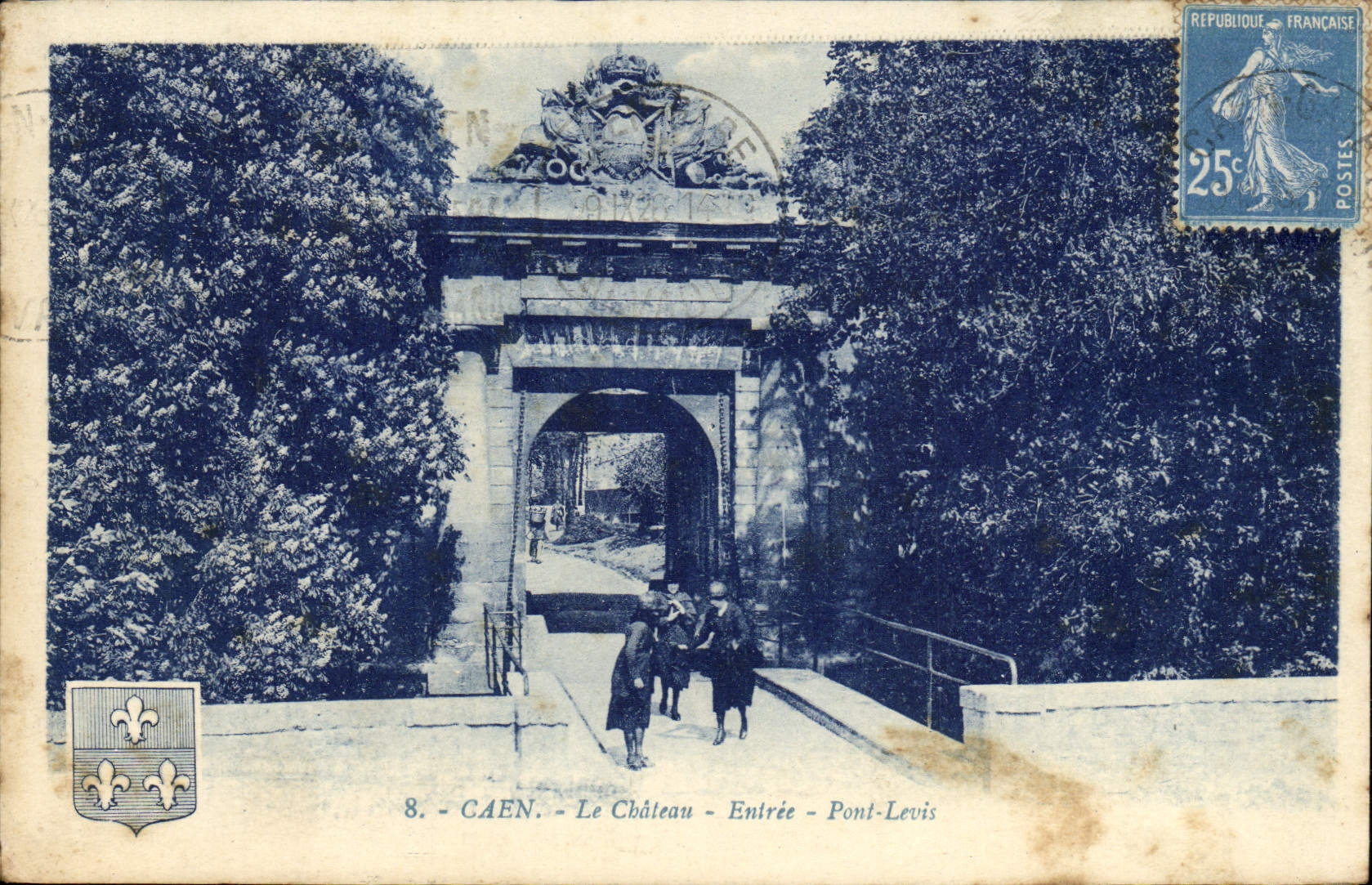 CPA Caen Le Chateau Entree Pont Levis