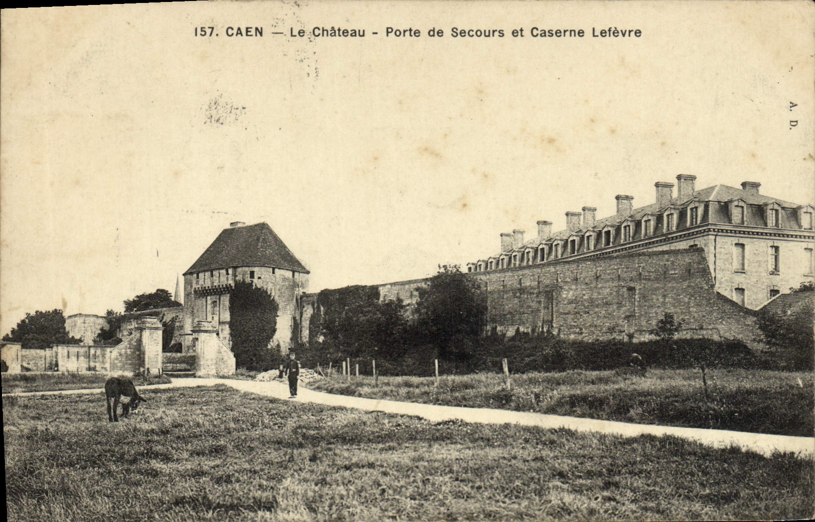 CPA Caen Le Chateau Porte De Secours et Caserne Lefevre Militaria Cheval