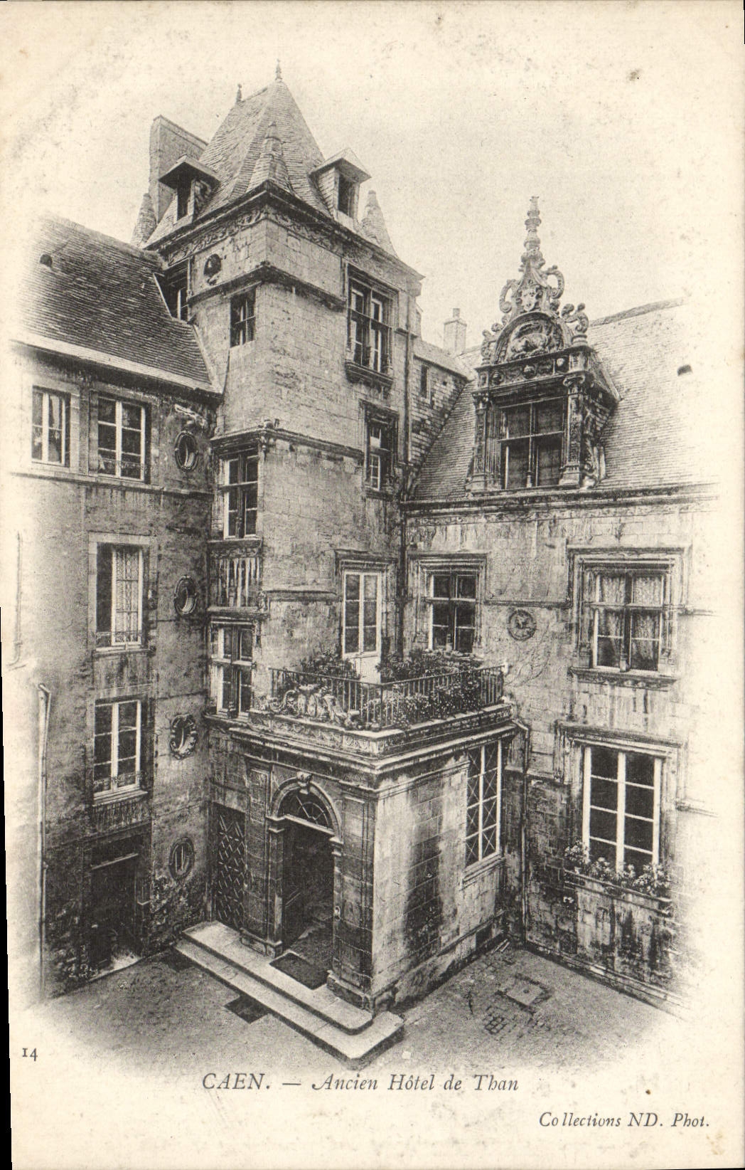 CAEN — Ancien Hôtel de Than — Collections ND. Phot.