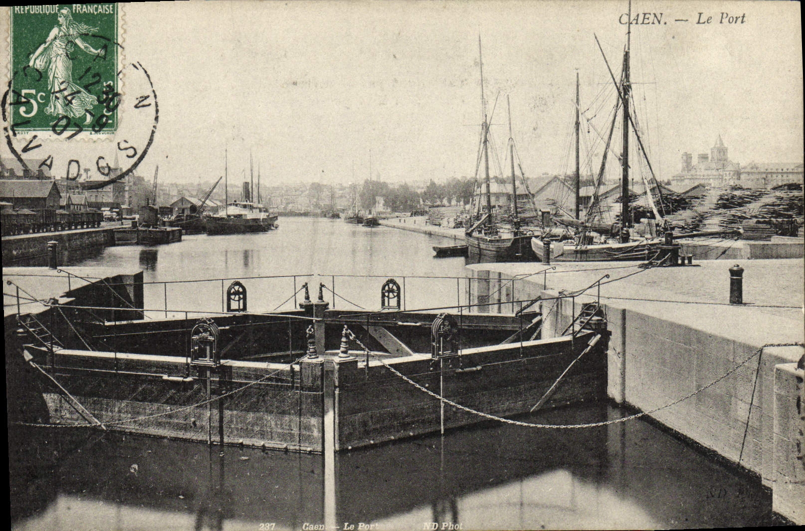 Caen — Le Port — ND Photo, n° 237