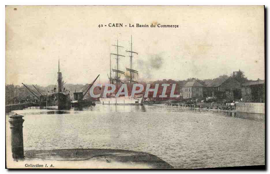 CPA Caen Le Bassin du Commerce Bateau 