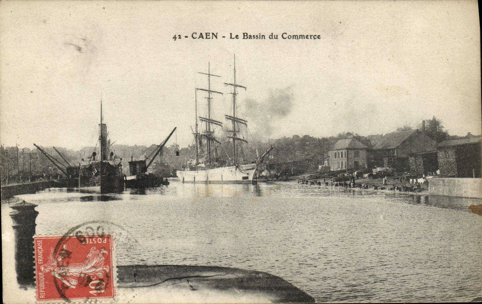 Caen — Le Bassin du Commerce — éditeur inconnu, n° 42