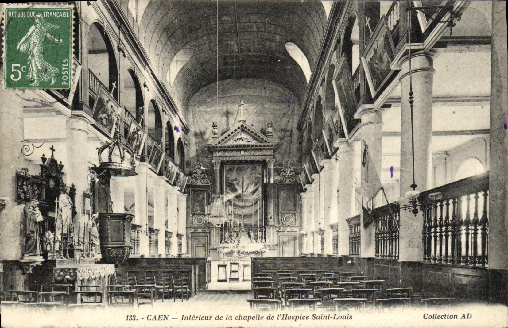 CPA Caen Interieur de la Chapelle de l'Hospice Saint Louis 