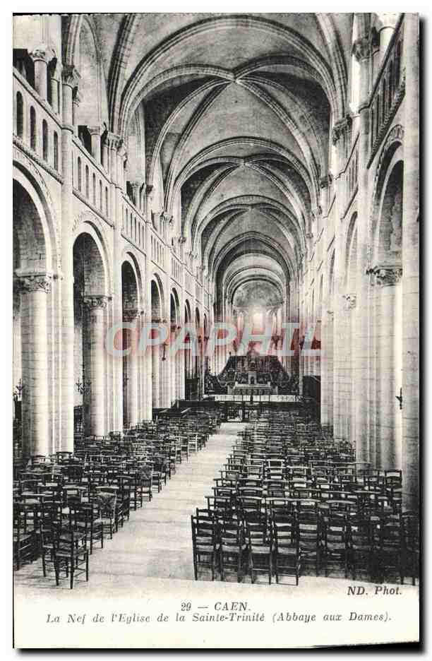 CPA Caen La Nef de l'Eglise de la Sainte Trinite Abbaye aux Dames
