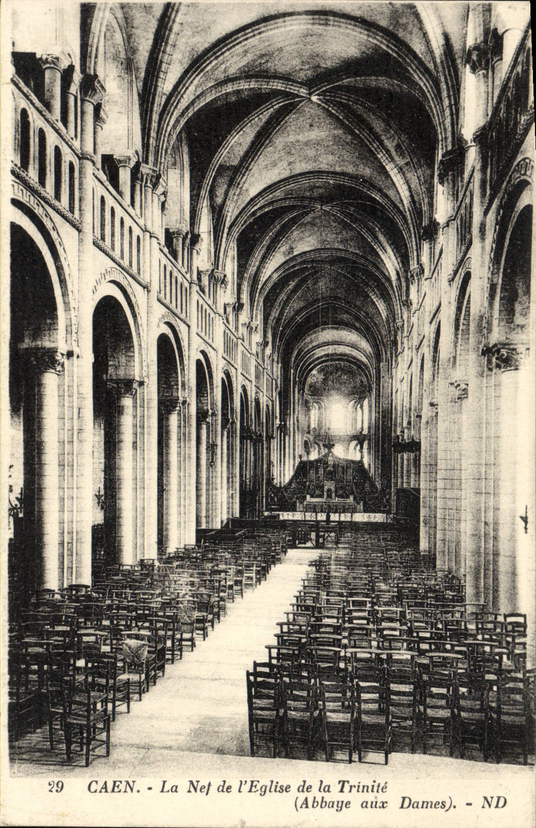 Caen — La Nef de l'Église de la Trinité (Abbaye aux Dames) — ND