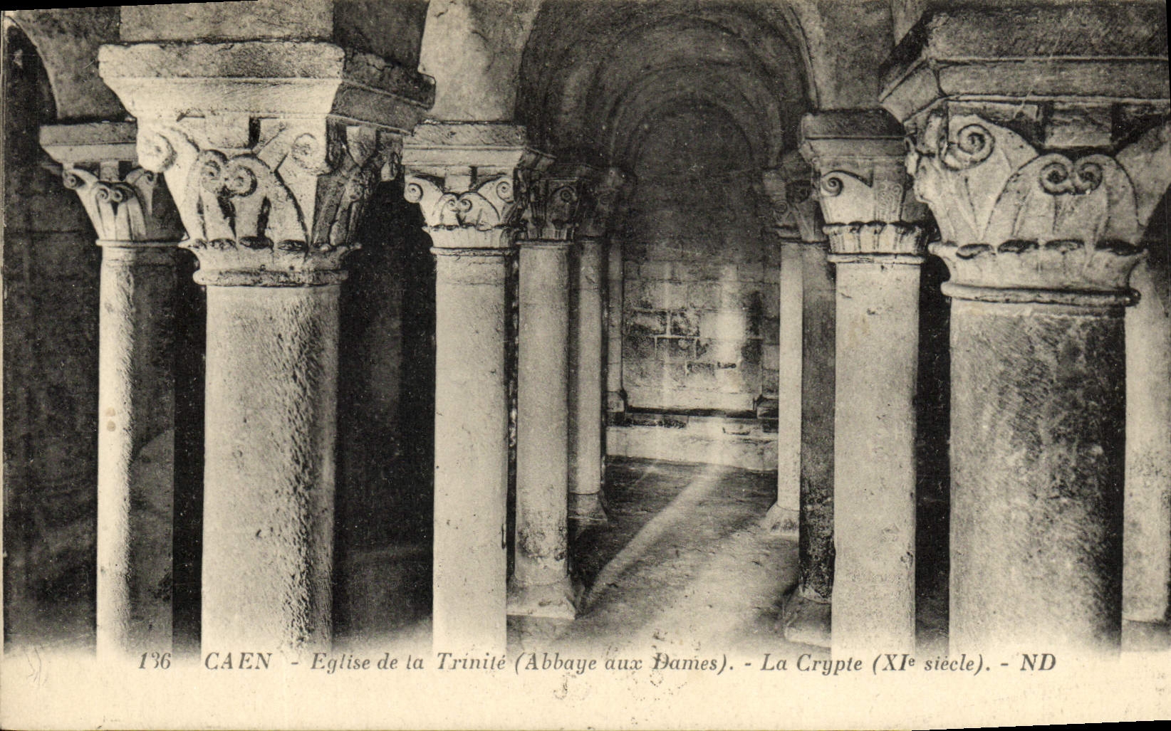 CPA Caen Eglise de la Trinite La Crypte 