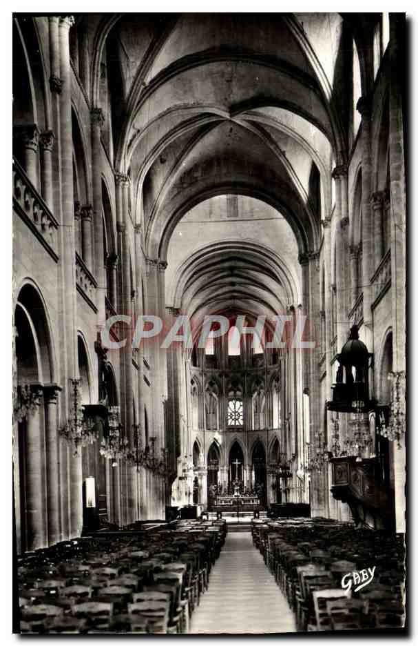 CPM Caen Eglise Abbatiate Saint Etienne La Nef avec voutes a nervures et le choeur 