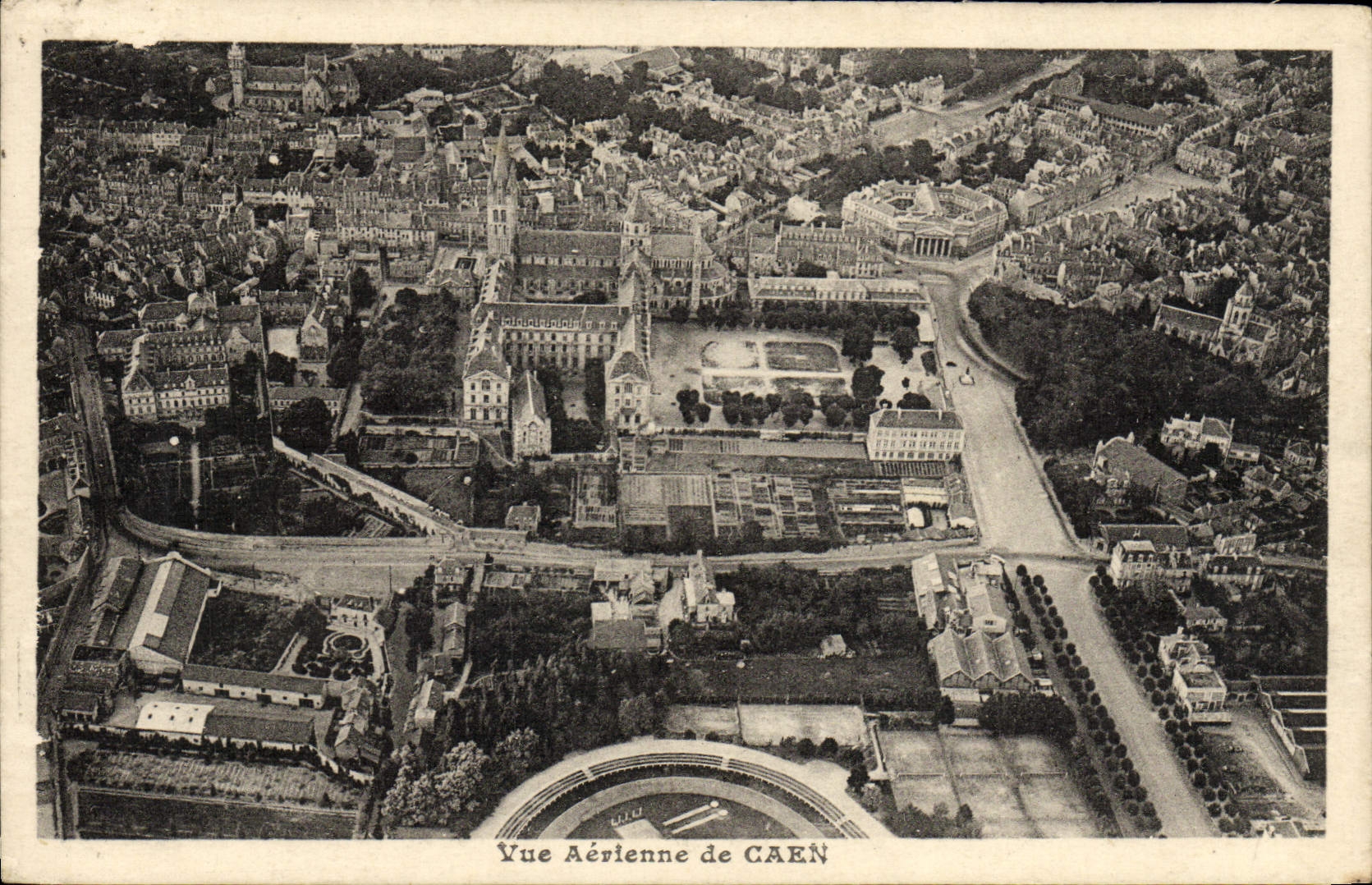 CPA Vue Aerienne de Caen