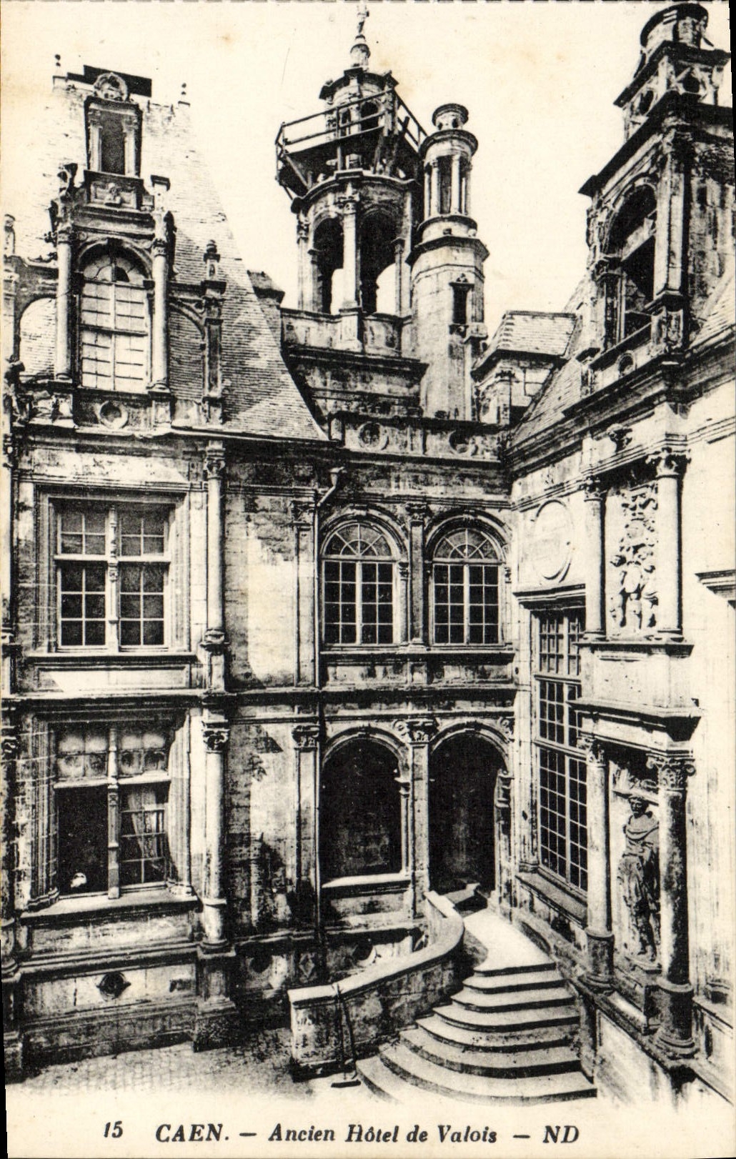 CAEN — Ancien Hôtel de Valois — ND — Imp. Le Tellier, Paris