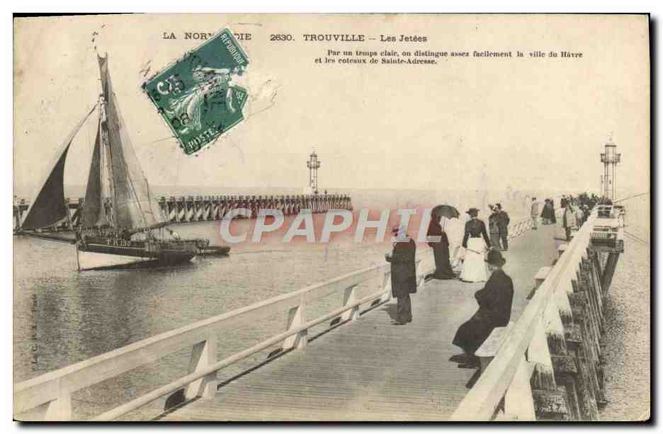 Trouville — Les Jetées — La Normandie 2630