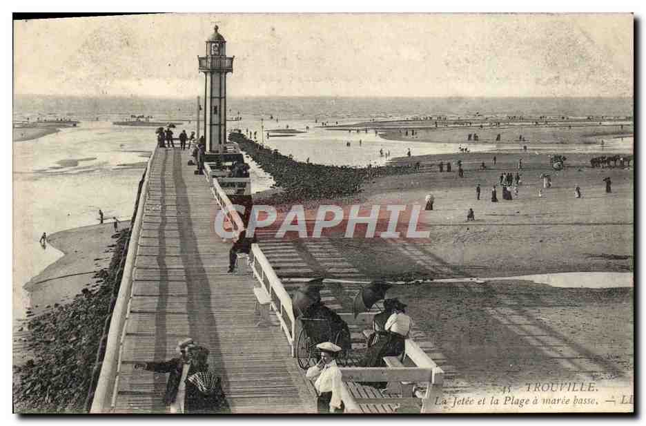 Trouville — La jetée et la plage à marée basse — LL