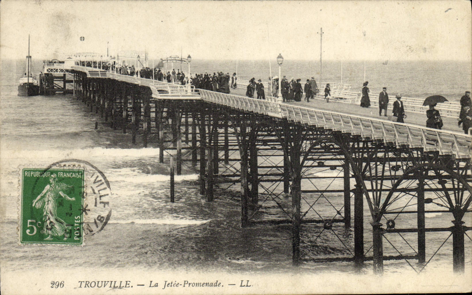 CPA Trouville La jetee promenade