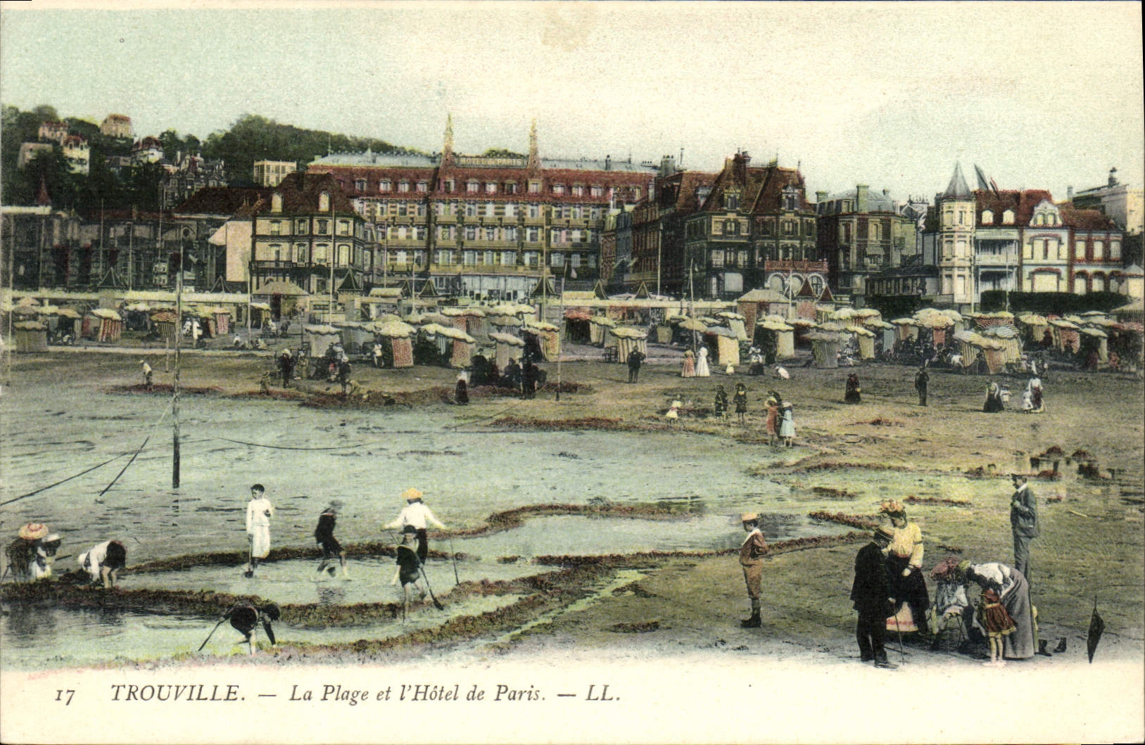 CPA Trouville La plage et l'hotel de paris