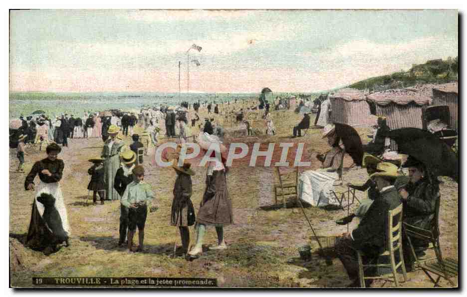 CPA Trouville la plage et la jetee promenade