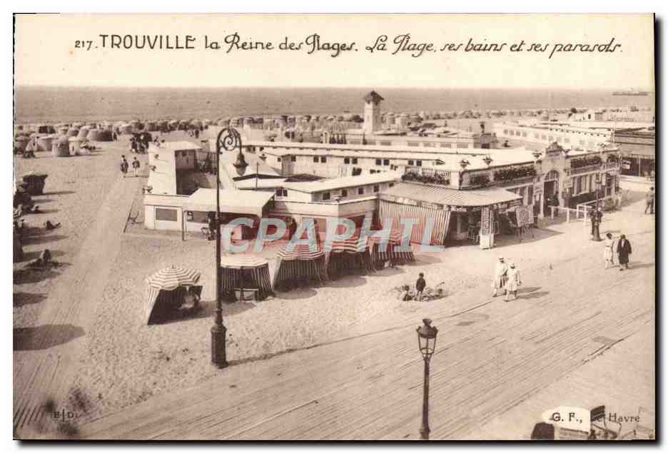 CPA Trouville reine des plages la plage ses bains et ses parasols